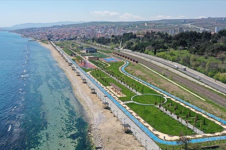 Tekirdağ seyahatinizi kolaylaştıracak ulaşım, konaklama ve alışveriş ipuçları.