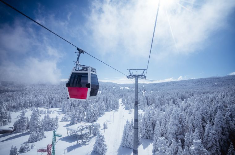 Uludağ’a teleferik ile ulaşım rehberi ve teleferik sefer bilgileri.