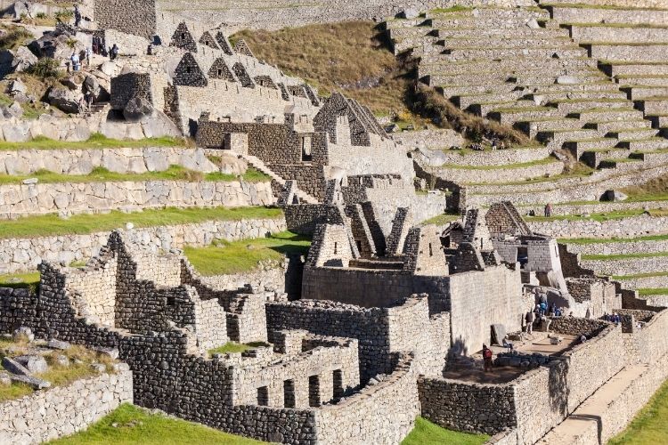 Machu Picchu’da eşsiz manzara ve tarihi atmosfer.